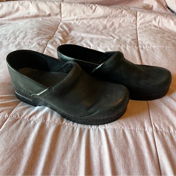 Dansko oiled black classic clog size 42 - Picture 3 of 3